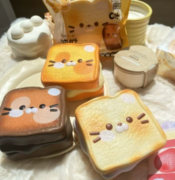CS Cat Yogurt Toast Slow-Rebound Toy Squishy New Stress Relief Squeeze Toy Simulation Bread