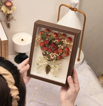 Finished Photo Frame with Dried Flower Gift Box, Preserved Small Bouquet, Yellow Rose Specimen, Real Flower Premium Decorative Ornament, Birthday Gift for Women