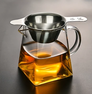 Thickened Fairness Cup 2025 New Arrival High-Temperature Resistant Borosilicate Glass Premium Gongbei with Integrated Tea Strainer for Brewing and Serving Tea