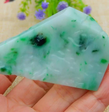 Raw Jadeite Material, Ice-Grade Rough Stone, Clear Slab, Bracelet Core with Floating Green or Floral Patterns, Red Jadeite Plaques, and Lavender Pendants
