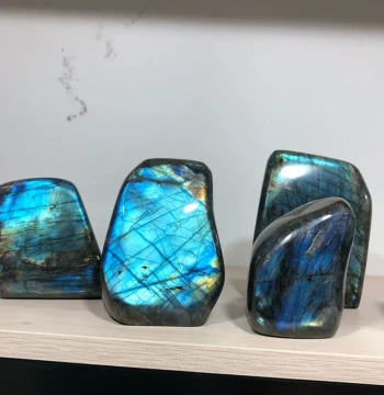 Manufacturer Wholesale Natural Labradorite Raw Stone Ornament, Cross-Border Live Streaming Hot Sale Home and Office Decorative Piece, Flashing Stone