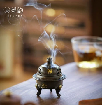 Chanyun Elephant-Foot Three-Legged Bronze Incense Burner for Agarwood, Aromatherapy, and Tea Table Decor