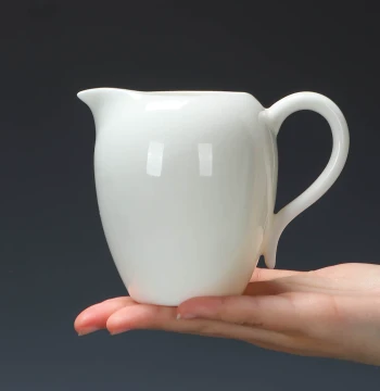 Mutton Fat Jade Porcelain Gongdao Cup Dehua White Porcelain Ceramic Tea Sea Tea Divider Kung Fu Tea Set Uniformity Cup Tea Strainer