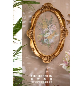 Vintage European Palace Relief Resin Photo Frame - Home and Homestay Wall Decor, Artistic Light Luxury Carved Mirror Wall Hanging