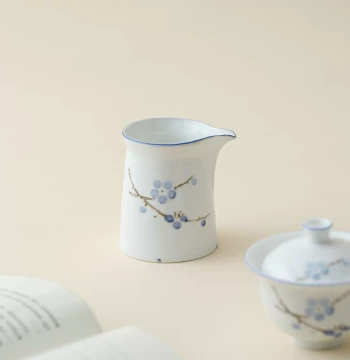 Retro Tea Set, Kung Fu Tea Ceremony Fair Cup, Ceramic Minimalist Tea Sea, Joy on Brows Design, Tea Divider, Gongdao Cup