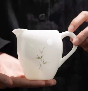Mutton Jade Ceramic Tea Strainer Integrated Fairness Cup Filter Net Home High-End Tea Sea Uniform Cup White Porcelain Tea Set Tea Server