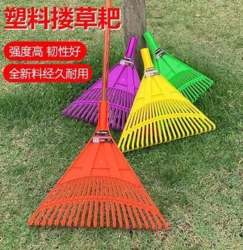 Plastic Grass Rake Leaf Sweeper - Rubber Lawn Rake for Cleaning Dry Leaves and Grass Clippings, 22-Tooth Rubber Rake
