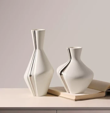Jingdezhen Light Luxury High-End Niche Decorative White Vase for Living Room Flower Arrangement Dining Table Showroom Villa
