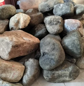 Selected Natural Grade A Myanmar Jadeite Rough Stones from Mowanji, Moxisha, Muna, Damakan Mines; Jade Stone 50 Yuan/Piece