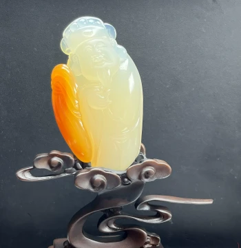 Ruihuangcui Natural Jade: Yunnan Huanglong Jade Fine Jewelry with Clever Color Carving of the God of Wealth, Hand-Held Piece or Display Ornament