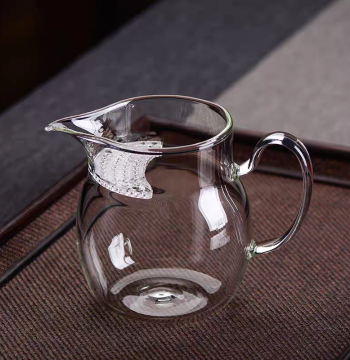 Thickened Glass Crescent Fair Cup Tea Strainer Integrated Large Capacity with Filter Net Tea Divider High Borosilicate Heat Resistant Tea Brewer