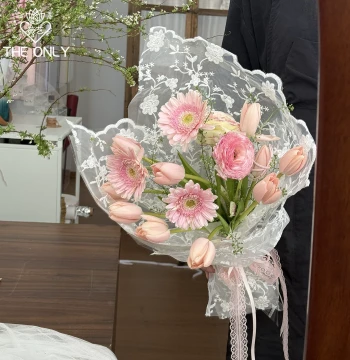 Weiyi Spring Embroidered Lace Packaging Cloth & Tulle: Girly Flower Wrapping Mesh for Fresh Flowers and Floral DIY Materials