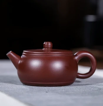 Yixing Zisha Teapot, Handmade from Raw Ore Purple Cinnabar Clay, Jinglan Style Plain Surface, 180ml Large Ball Hole, Ideal for Home Kung Fu Tea