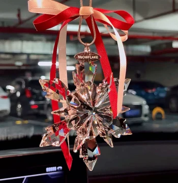 Premium Crystal Car Hanging Ornament Ice Snow Christmas Snowflake Women's Rearview Mirror Creative Car Pendant