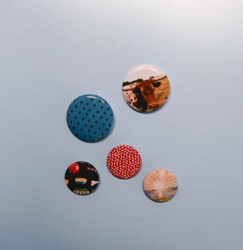 Pin Badge Brooch Set of 5 Vintage Design