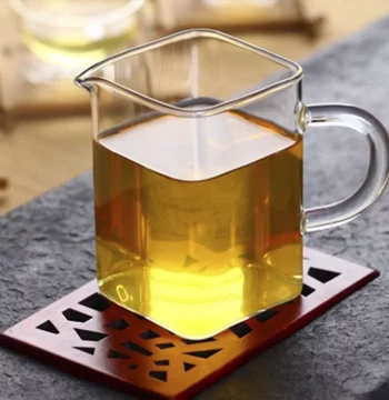 Heat-Resistant Glass Square Fairness Cup - Thickened High-Temperature Tea Sea for Kung Fu Tea and Flower Tea, 250ML