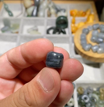 Seed Material Blue-and-White Jade