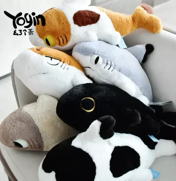 [Yogin Yaolegejing Designated Store] Shark Cat Plush Doll Cute Mascot Pillow Toy Gift