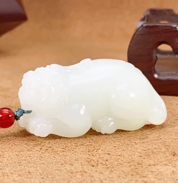 Xinjiang Hetian Jade Mutton Fat White Mountain Material Wealth-Attracting Pixiu Pendant - Master-Level Carving, High-End, Majestic, Authentic Natural Jade