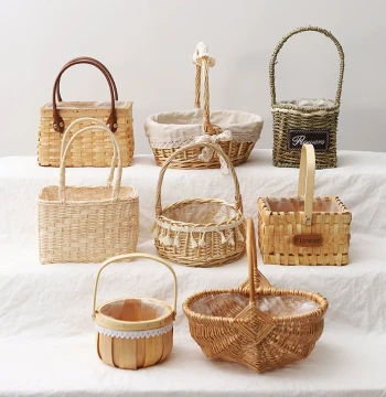Woven Handheld Basket for Fresh Flower Packaging, Floral Arrangement, Wedding Flower Girl, and Dried Flowers