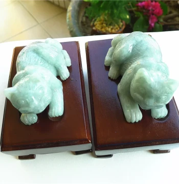 Pair of Natural Grade A Old Mine Jadeite Lucky Cat Figurines - Exquisite Carving with Base and Certificate