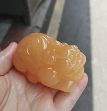 100% Natural Yellow Jade Pixiu, Jade Play Piece, Wealth-Attracting Yellow Pixiu, Premium Hand-Held Ornament