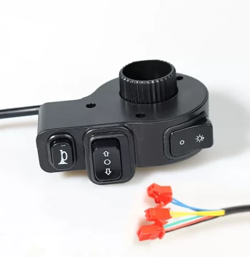 Electric Vehicle 3-in-1 Left-Side Switch Button Assembly Tricycle E-Bike Headlight Horn Turn Signal Combination Accessories