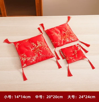 Lucky Cat Ornament Accessory Custom Red Cushion Embroidered Gold Plum Blossom Pattern PP Cotton Red Fabric Pad Red Chinese Style Seat Cushion Gift