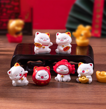 Micro-Landscape Cute New Year Lucky Cat Figure Mini Beads DIY Decoration Accessories Desktop Car Small Ornament