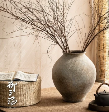 Vintage Premium Ceramic Vase Wabi-Sabi Style Dried Flower Arrangement Decor for Homestay and Hotel