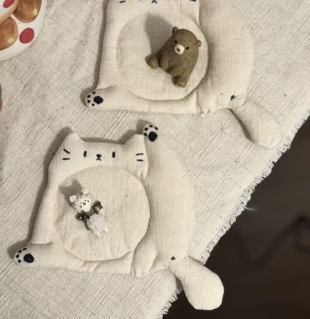 Minimalist Instagram-style Cute Cat Coaster, Handmade Fabric Creative Heat-insulating Pad, Anti-scald Mat for Teacups