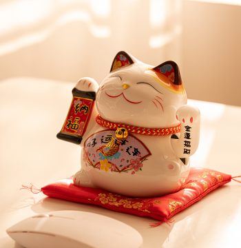 Ceramic Electric Waving Lucky Cat Figurine for Home and Shop Opening Gifts, Auto-Waving Decoration