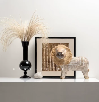 French Small Felt Lion Ornament Soft Furnishing Light Luxury High-End Living Room Side Cabinet Chest of Drawers Art Decor Combo Desktop Ornament