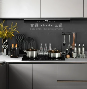 Modern Minimalist Model Room Exhibition Kitchen Soft Decor Set, Stainless Steel Pot, Bread Maker, Cookware, and Floral Arrangement Ornaments