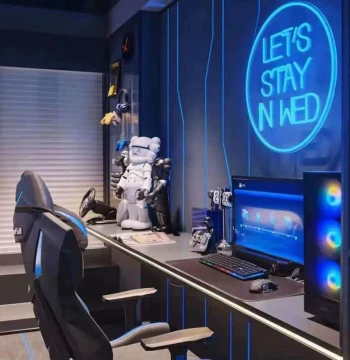 Model Room Boy's Bedroom Esports Gaming Theme Decor - Keyboard, Mouse, Headphone, and Speaker Display Pieces for Kids' Rooms