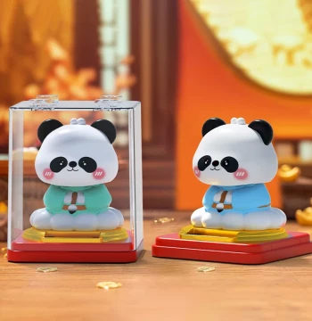 2025 New Solar-Powered Auto-Nodding Panda Waving Lucky Car Ornament, Desktop Panda Figurine Gift