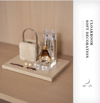MOON Model Room Walk-in Closet Decor, Ladies' Vanity Soft Furnishings, Plush Bags, and Aromatherapy Display