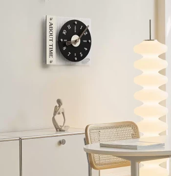 Hole_wozo Milk House Standard Oil-Free Artistic Wall Clock, Simple Modern Creative Home Living Room Clock XXM