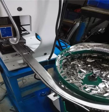 Single Terminal with Vibratory Bowl, Automatic Feeder, Fully Automatic Terminal Feeding Machine YF-2000+