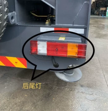 XCMG Crane Parts XCT Rear Tail Light, Tail Light Assembly XC12-XCT75 25KC 25KD Reverse Light