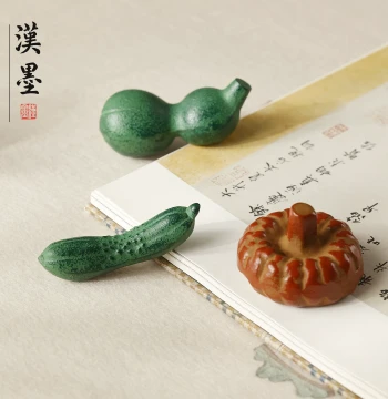 Hanmo Cucumber Small Brush Rest, Mini Paper Weight and Ruler, Calligraphy Brush Holder and Stand, Four Treasures of the Study, Solid Cast Iron Study Japanese Style Brush Rack for Calligraphy Supplies