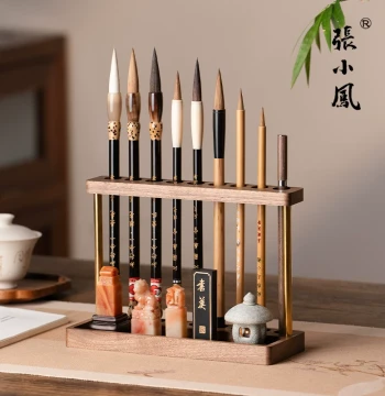 Zhang Xiaofeng Yunhe Biquan Calligraphy Brush Holder, Solid Wood Creative New Chinese Style Four Treasures of the Study Brush Rest, Walnut Wood Hanging Rack, Retro High-End Light Luxury Ancient Style Stationery for Beginners, Storage Display Ornament