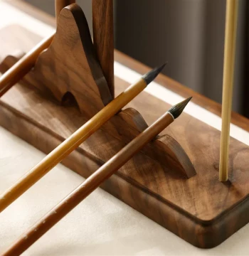 Yunshan Fengdu Pen Rack North American Black Walnut Pen Holder Display Stand Solid Wood Four Treasures of the Study Brush Pen Collectibles