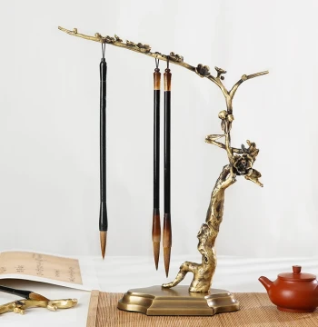 Brass Creative Plum Blossom Shaped Artistic Brush Holder: Display Stand for Four Treasures of the Study, Calligraphy Tools, Chinese Modern Brush Rack