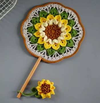 DIY Handmade Ancient Style Sunflower Round Fan Finished Product Yarn Knitting Material Crochet Yarn Creative Graduation Gift