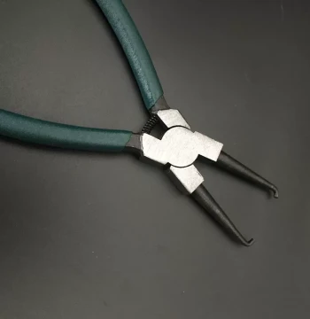 Fuel Line Pliers for Automotive Fuel Pipe Removal, Fuel Line Joint Clamp, Specialized Tool for Gasoline Pipe and Filter Removal