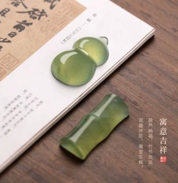 Shanlian Hubi Xiuyan Jade Fortune & Bamboo Section Brush Rest, Creative Calligraphy & Chinese Painting Tool, Natural Raw Stone Hand-Polished Paperweight, Desktop Four Treasures Ornament, Small Script Gift