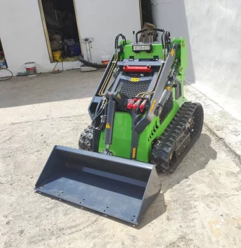 Sliding Oil-Type Mobile Loader Small FWT Model Orchard Loading and Transport Vehicle Crawler Transport Loader Fuel