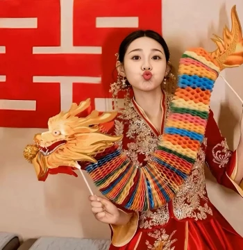 Wedding Morning Robe Photo Props Bridal Room Decoration Paper Cutting Dragon Dance Bride Pickup Mini Games New Year Paper Dragon