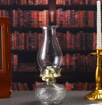 Vintage Glass Oil Lamp, Old-Style Nostalgic Kerosene Lamp for Home Lighting, Atmosphere Decor, Folk Art Ornament, and Photography Prop